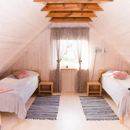 Mere Kodumajutus 別荘 *