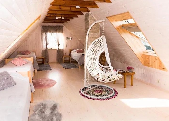 Mere Kodumajutus * Kärdla